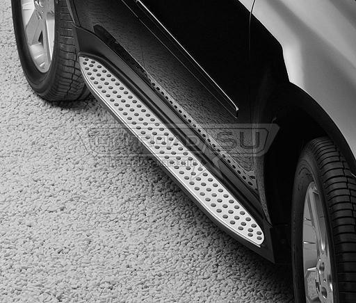 В продажу поступили пороги-подножки на автомобили Land Rover Discovery 3-4, Rang Rover Sport, Mercedes ML W164.
