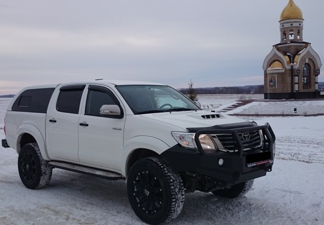 Toyota Hilux 2015+.jpg