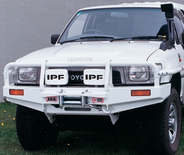 Бампер ARB DeLuxe Toyota HiLux 1988-1997/4Ranner 1989-1997