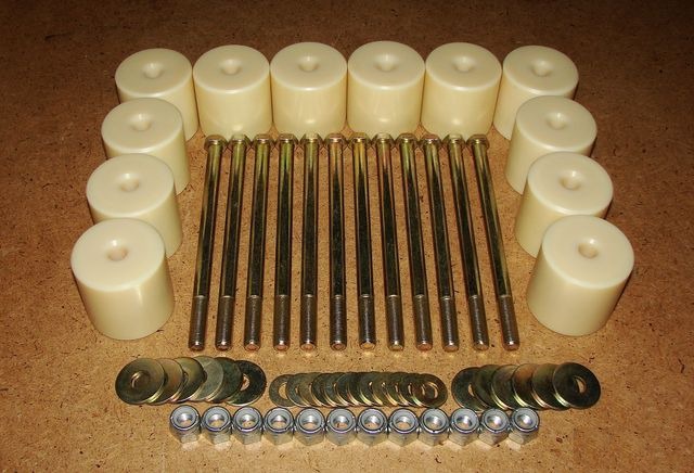 Комплект проставок для лифта кузова УАЗ 60х12 d12. Цена 4 310 руб ...