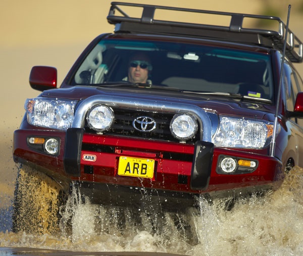 Бампер ARB Sahara с дугой для Toyota Land Cruiser 200 2008-2012