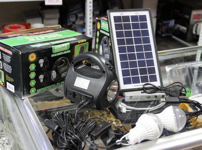 Автономная система освещения и подзарядки от солнечной батареи 9V 2-5W